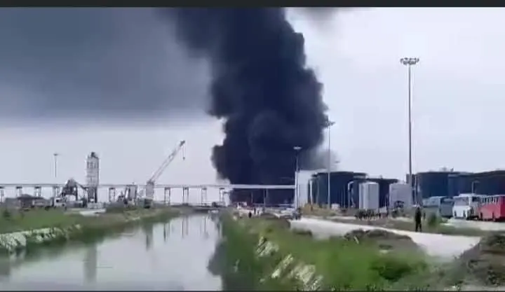 Fire  guts Dangote refinery in Lagos