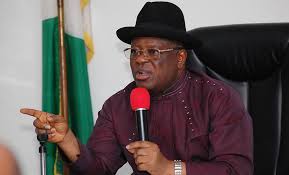 Use of asphalt  in road construction being phased out –  Umahi