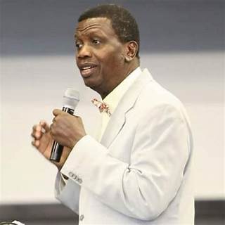 Women who wear make up are fools, says Pastor Adeboye