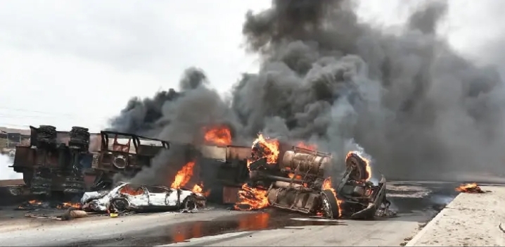 Five vehicles razed in Ibadan petrol tanker fire