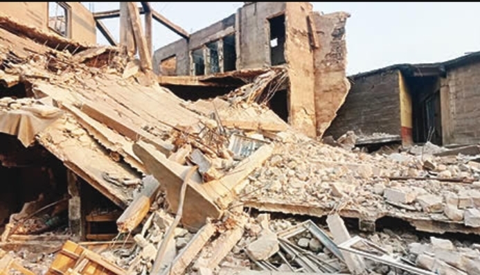 10 dead, 7 injured in Ibadan building collapse