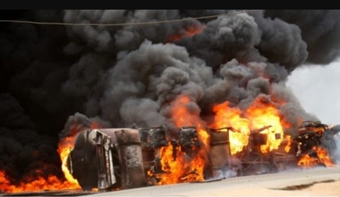 Police confirm several dead, 14 vehicles burnt in Abuja explosion… No blood to treat victims