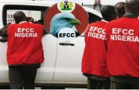 EFCC quizzes suspect over undeclared $420,900, £5,825, CFA3.95m at airport