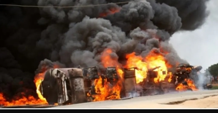 Tragedy engulfs Niger as 30 burnt to death while scooping fuel from fallen tanker, over 40 injured in Niger