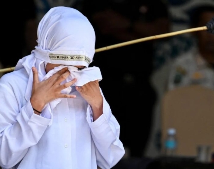 Couple publicly given 140 lashes for having sex outside marriage