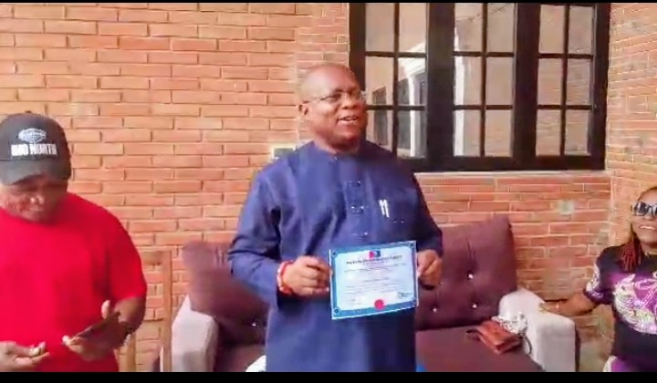 Onyirimba presents ADP nomination certificate to Transformation Agenda Coordinators